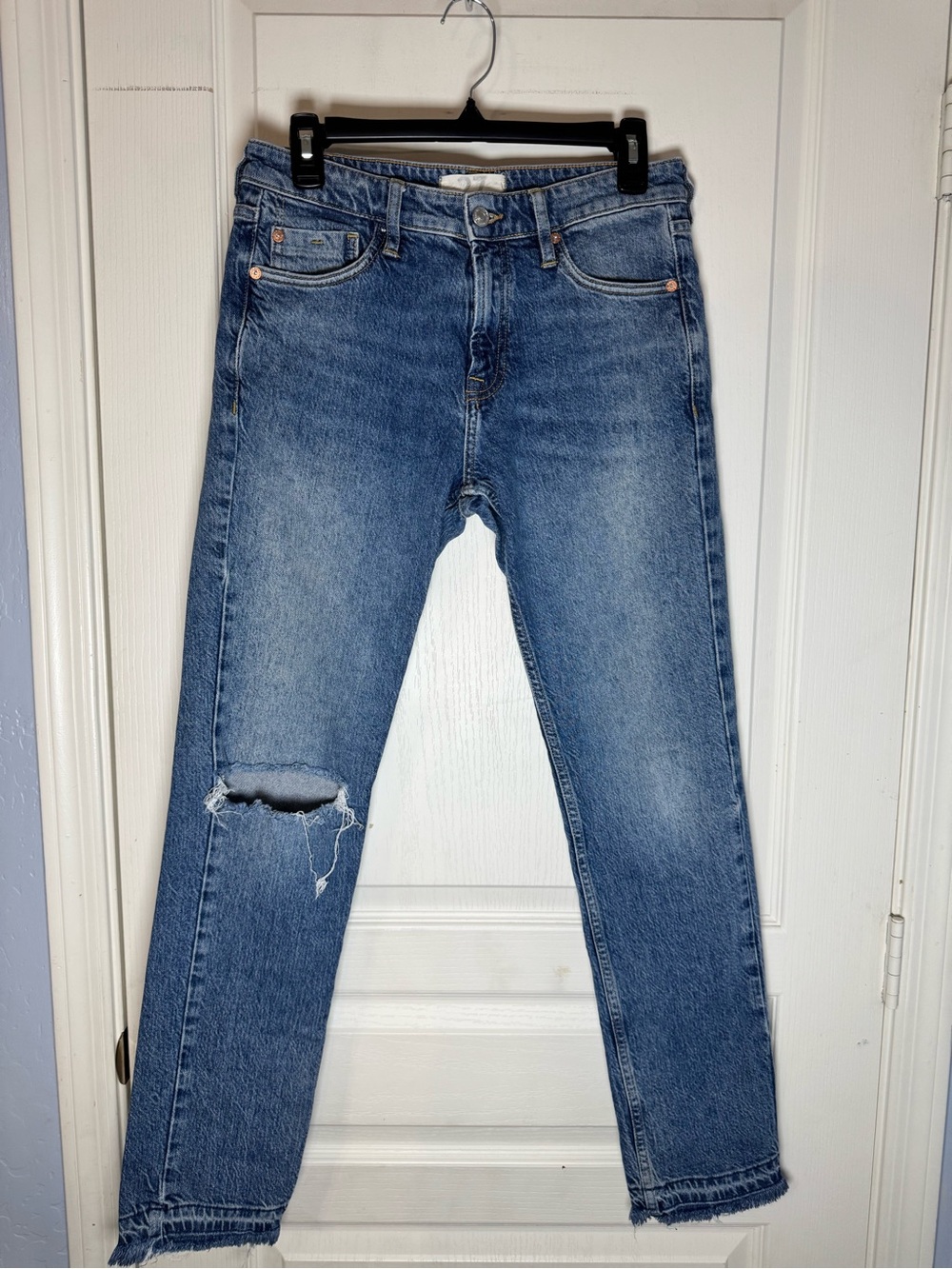 We The Free Distressed Straight-Leg Jeans Blue Denim Size 27